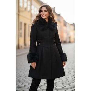 Bebe Women’s size XS Black Wool Blend Coat Faux Fur Trim XS